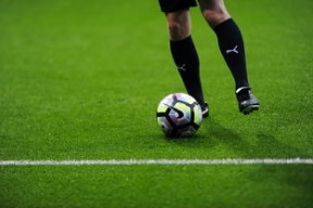 哈兰德在FPX比赛中战术调整，关键助攻引发热议！-乐动平台